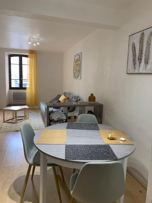 Aubenas : Beau Studio, Proche Du Chateau Kültér fotó