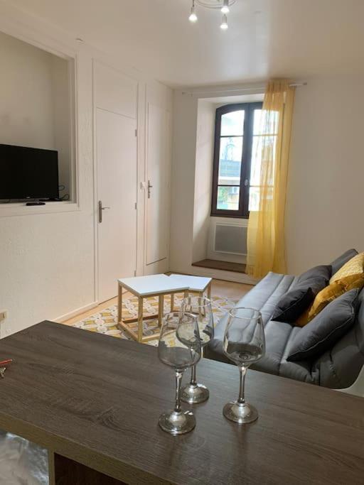 Aubenas : Beau Studio, Proche Du Chateau Kültér fotó